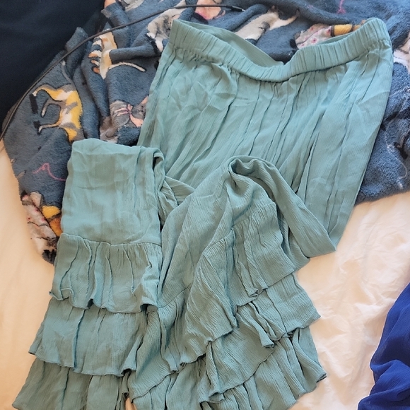 Cute Ruffle Wide Leg Pants - Picture 2 of 3